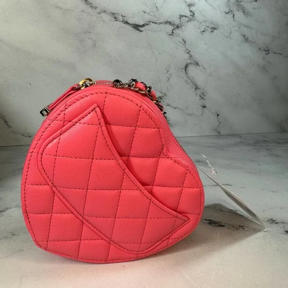 Chanel Pink Heart Bag Mini 22S CC small Lambskin Leather Crossbody bag New w/tag - Picture 9 of 15